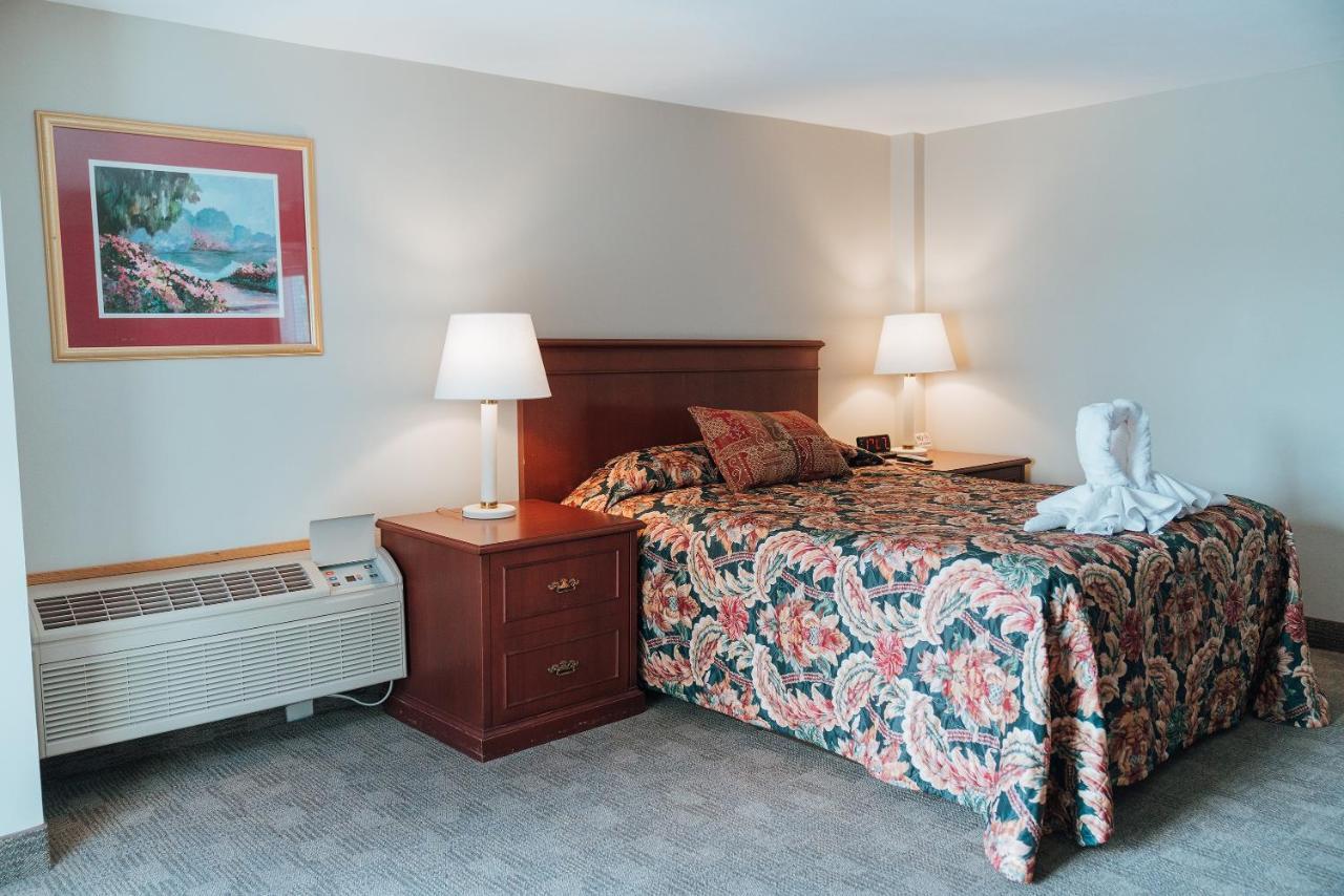 Skaneateles Suites Экстерьер фото