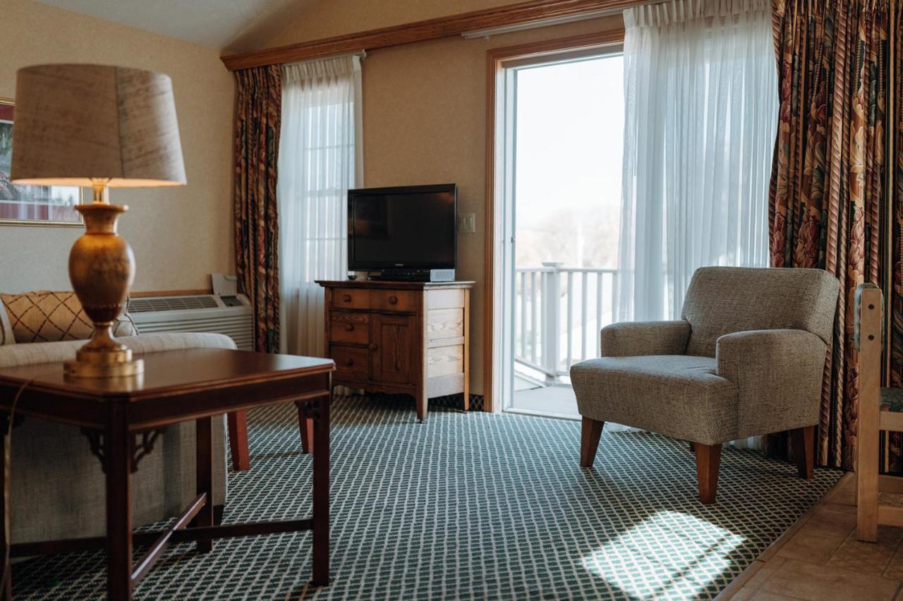 Skaneateles Suites Экстерьер фото