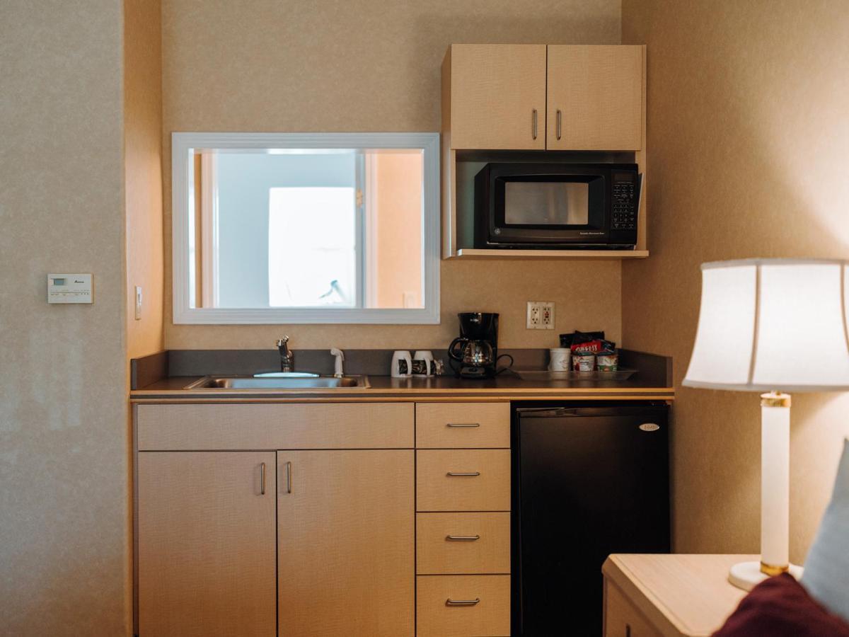Skaneateles Suites Экстерьер фото