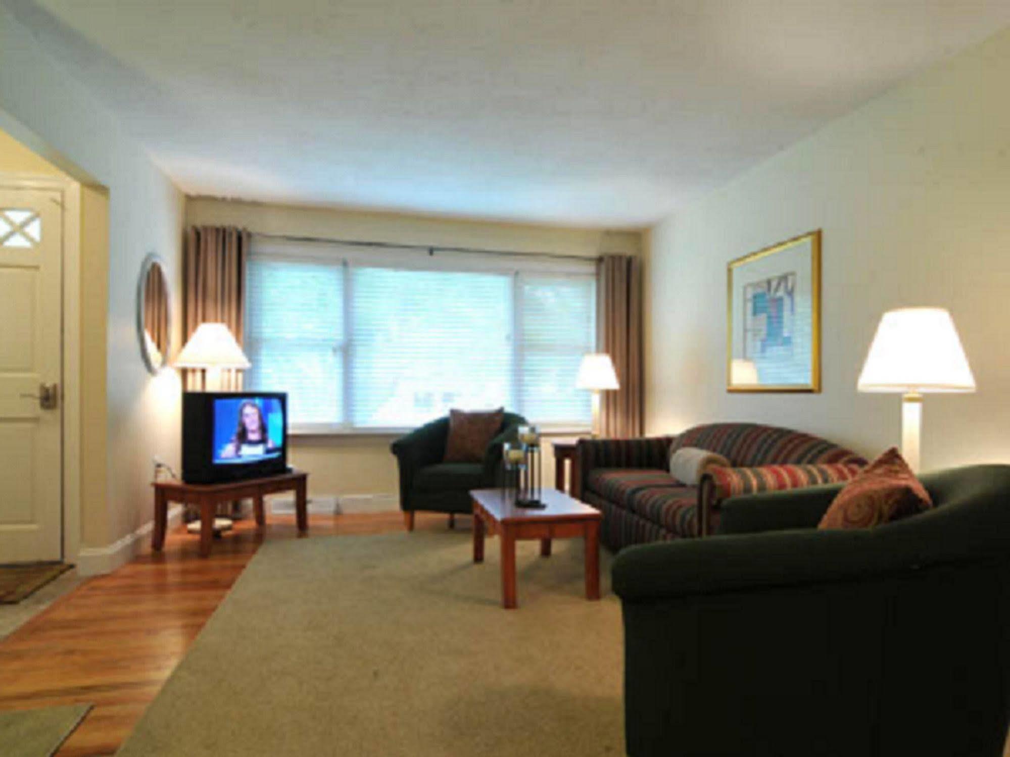 Skaneateles Suites Экстерьер фото