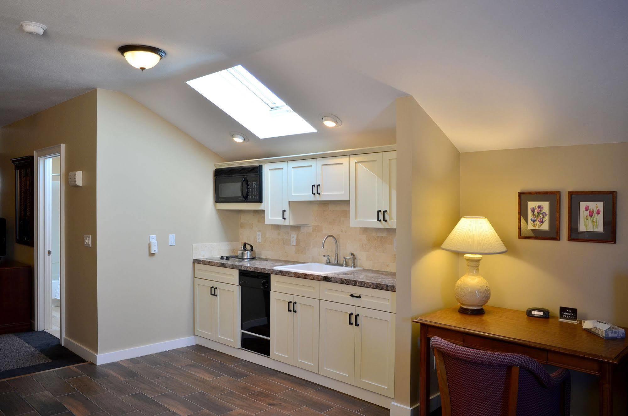Skaneateles Suites Экстерьер фото