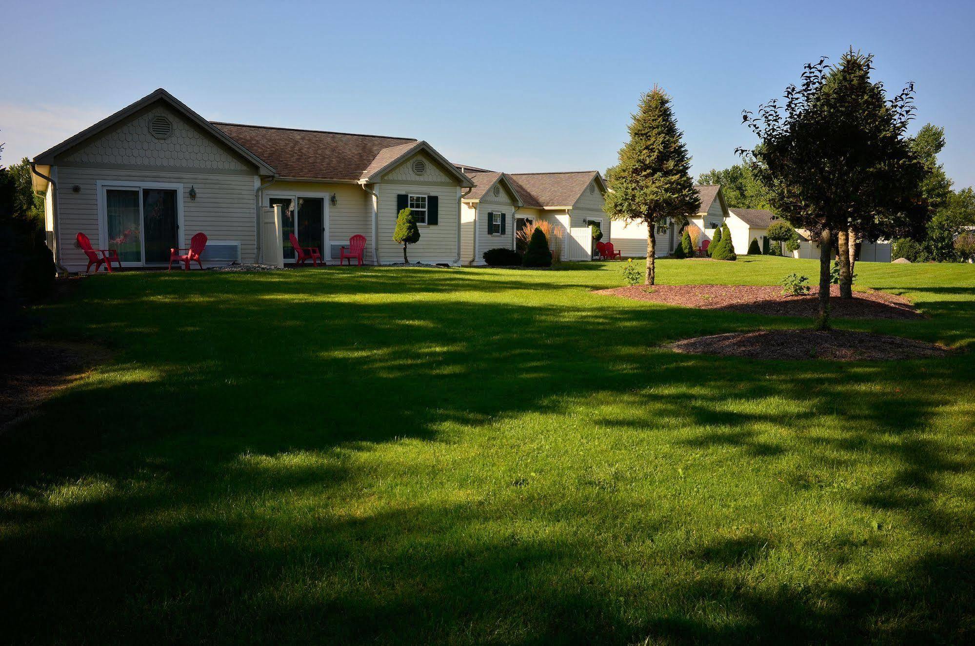 Skaneateles Suites Экстерьер фото